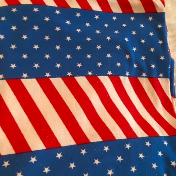 1083 LuLaRoe Size T & C Leggings Red Blue Stars And Stripes Flag Print N… - Picture 2 of 3